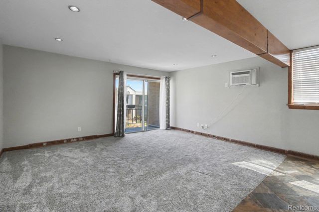 1611 Cass Lake RD Road C, Keego Harbor, MI 48320