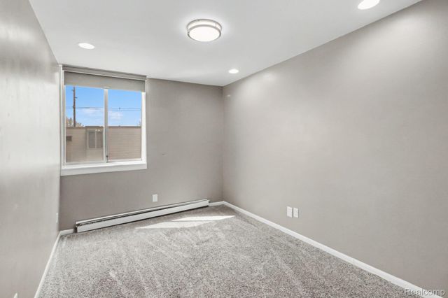 1611 Cass Lake RD Road C, Keego Harbor, MI 48320