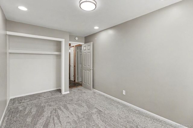 1611 Cass Lake RD Road C, Keego Harbor, MI 48320