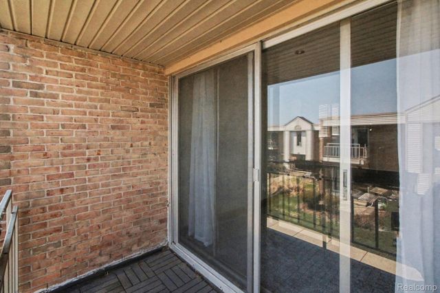 1611 Cass Lake RD Road C, Keego Harbor, MI 48320