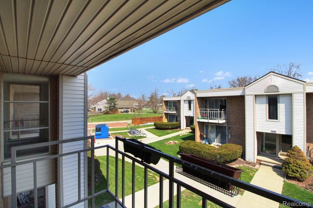 1611 Cass Lake RD Road C, Keego Harbor, MI 48320