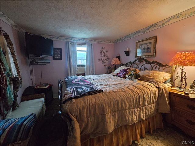 5 Lafayette Place, Auburn, NY 13021