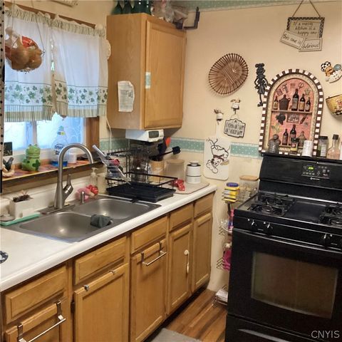 5 Lafayette Place, Auburn, NY 13021