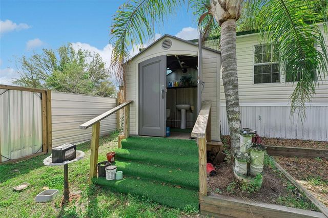 33601 TAMMY LANE, Wesley Chapel, FL 33543