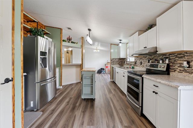 33601 TAMMY LANE, Wesley Chapel, FL 33543