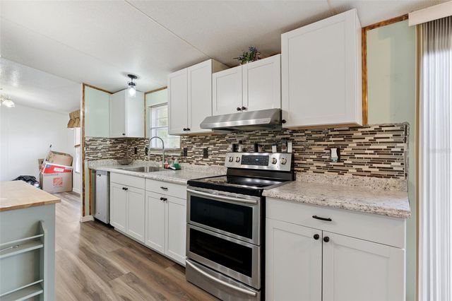 33601 TAMMY LANE, Wesley Chapel, FL 33543