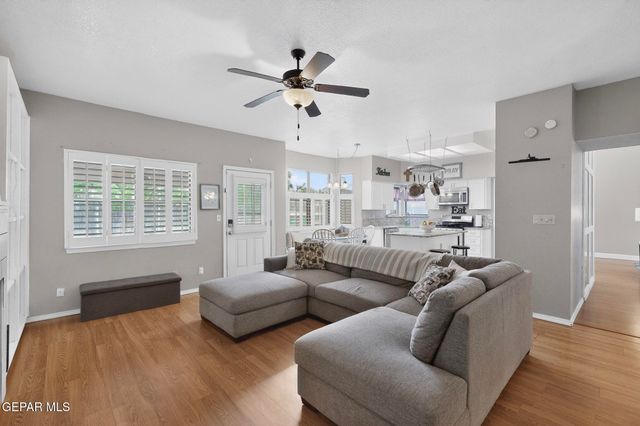 2090 GUS MORAN Street, El Paso, TX 79936