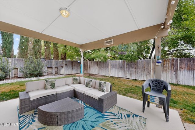 2090 GUS MORAN Street, El Paso, TX 79936