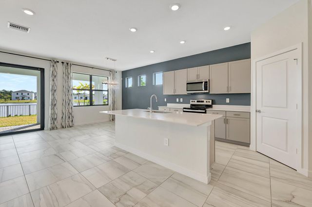 6007 SE Skyblue Circle, Stuart, FL 34997