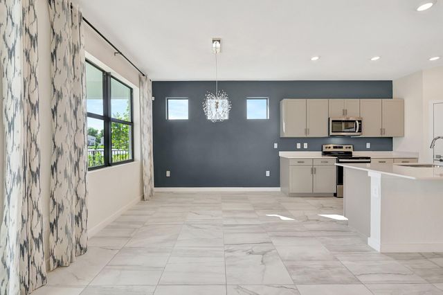 6007 SE Skyblue Circle, Stuart, FL 34997