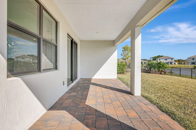 6007 SE Skyblue Circle, Stuart, FL 34997