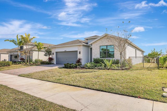 6007 SE Skyblue Circle, Stuart, FL 34997
