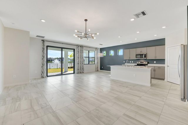 6007 SE Skyblue Circle, Stuart, FL 34997