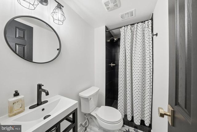 6328 GOLF COURSE SQ, Alexandria, VA 22307