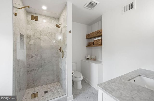 6328 GOLF COURSE SQ, Alexandria, VA 22307
