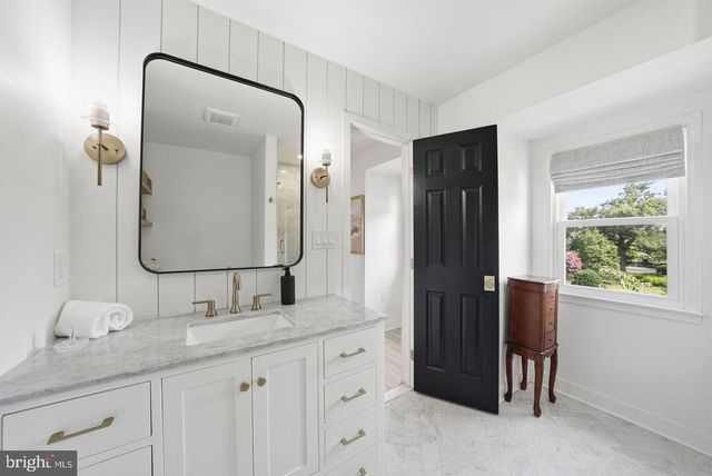 6328 GOLF COURSE SQ, Alexandria, VA 22307