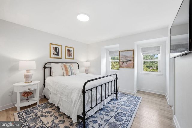 6328 GOLF COURSE SQ, Alexandria, VA 22307