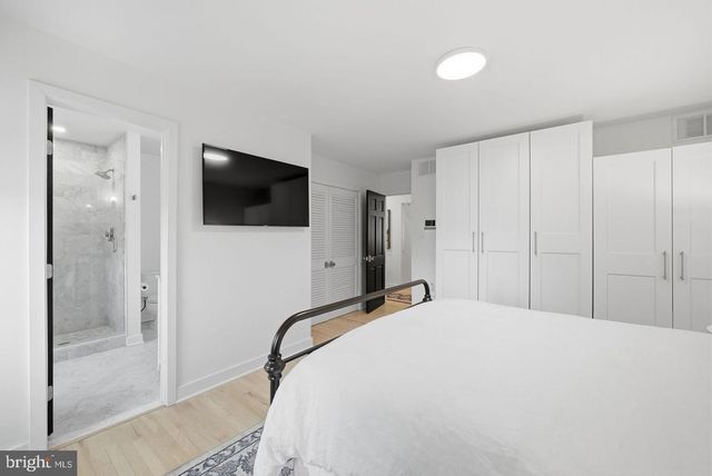 6328 GOLF COURSE SQ, Alexandria, VA 22307