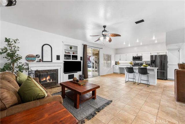 1728 Blackberry Court, Palmdale, CA 93551