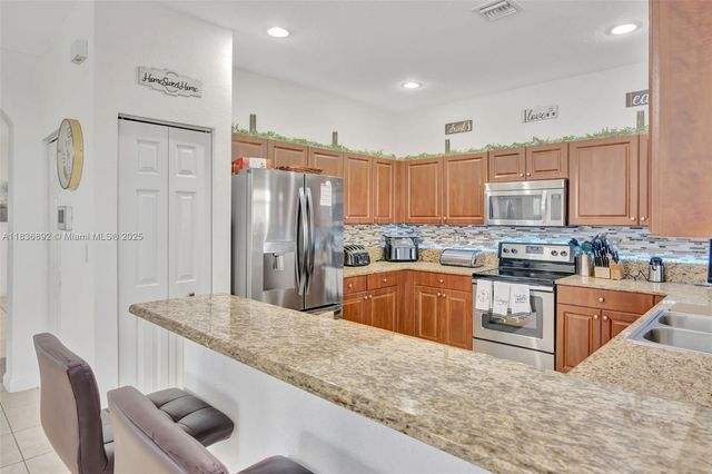 216 NE 36th Ter, Homestead, FL 33033