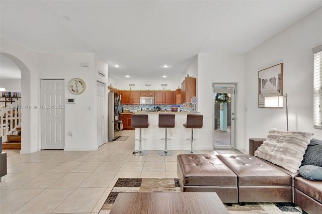 216 NE 36th Ter, Homestead, FL 33033