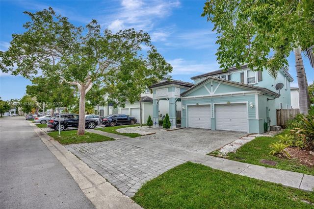 216 NE 36th Ter, Homestead, FL 33033