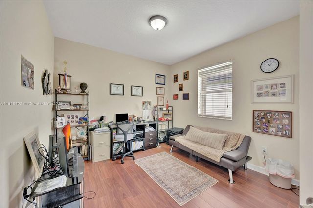 216 NE 36th Ter, Homestead, FL 33033