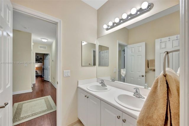 216 NE 36th Ter, Homestead, FL 33033