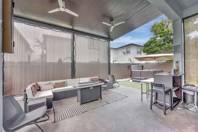 216 NE 36th Ter, Homestead, FL 33033