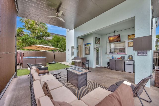 216 NE 36th Ter, Homestead, FL 33033