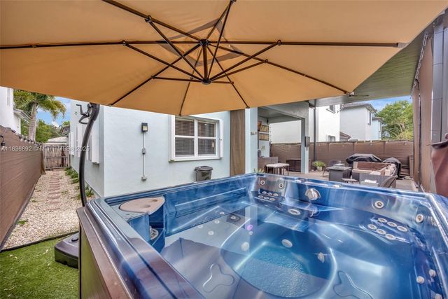 216 NE 36th Ter, Homestead, FL 33033