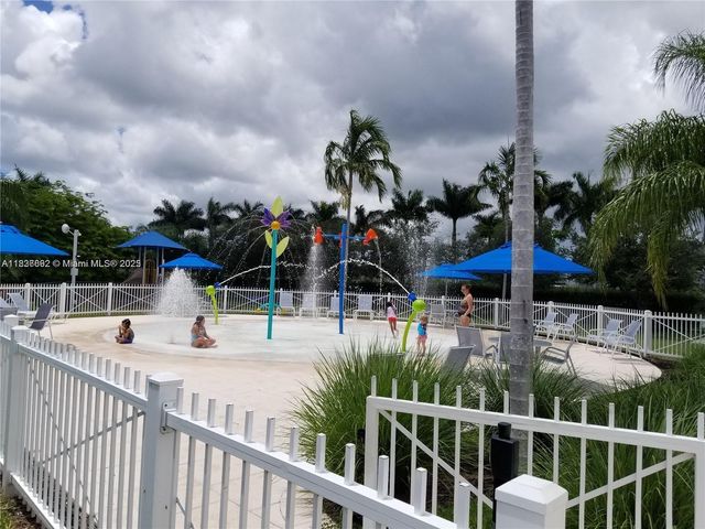 216 NE 36th Ter, Homestead, FL 33033