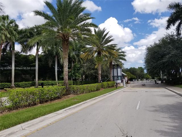 216 NE 36th Ter, Homestead, FL 33033