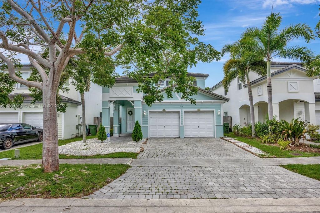 216 NE 36th Ter, Homestead, FL 33033