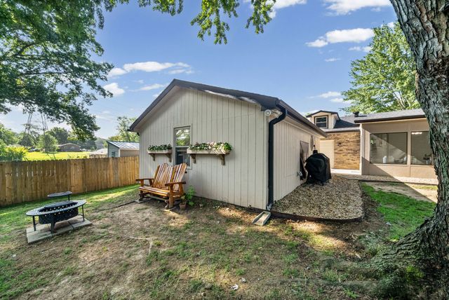 2188 Blakemore Dr, Clarksville, TN 37040