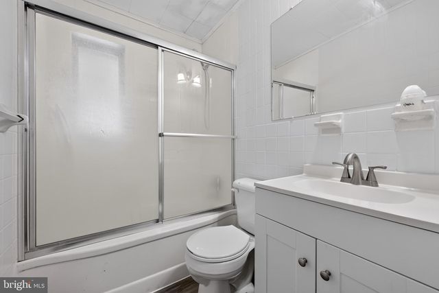 6944 MANTI ST, Philadelphia, PA 19128