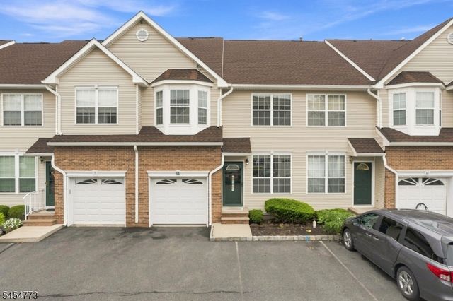 13 Reins Ct, Franklin Twp., NJ 08873