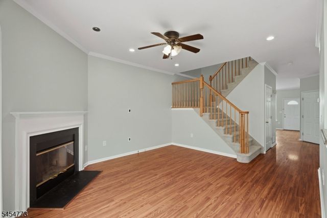 13 Reins Ct, Franklin Twp., NJ 08873