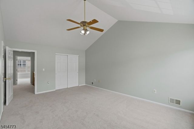 13 Reins Ct, Franklin Twp., NJ 08873