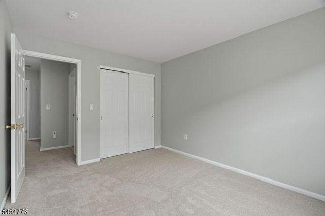 13 Reins Ct, Franklin Twp., NJ 08873