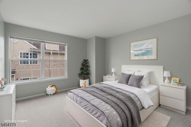 13 Reins Ct, Franklin Twp., NJ 08873