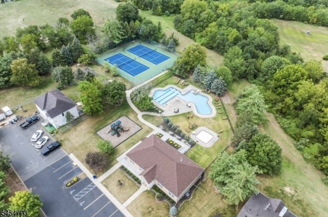 13 Reins Ct, Franklin Twp., NJ 08873