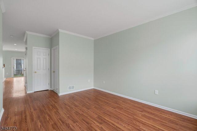 13 Reins Ct, Franklin Twp., NJ 08873