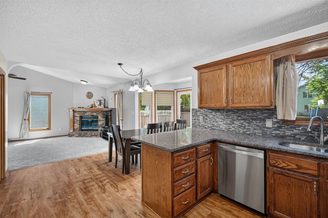 5008 Wistful Vista Drive, West Des Moines, IA 50265