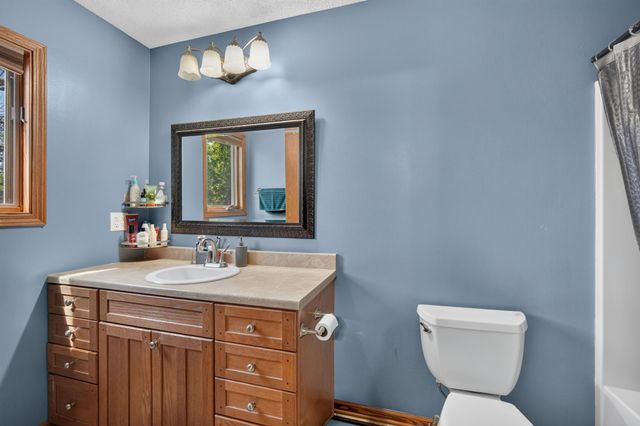 5008 Wistful Vista Drive, West Des Moines, IA 50265