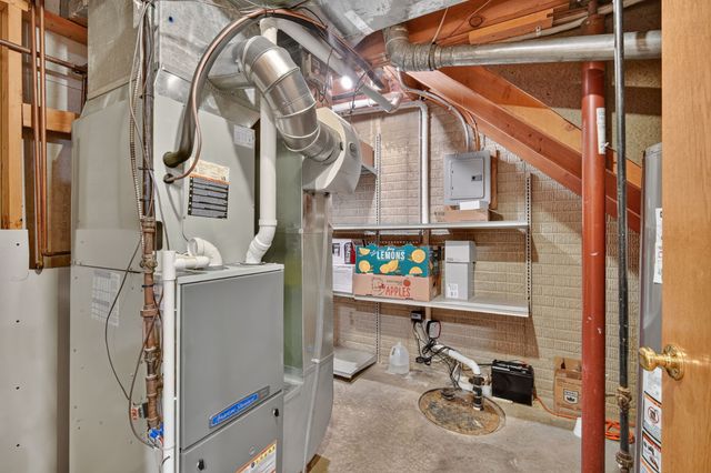 5008 Wistful Vista Drive, West Des Moines, IA 50265