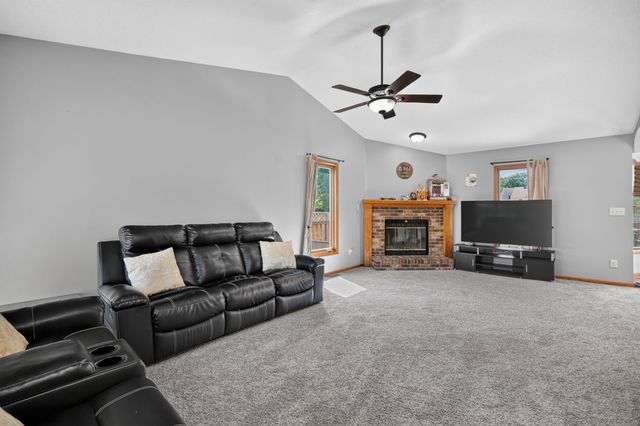 5008 Wistful Vista Drive, West Des Moines, IA 50265