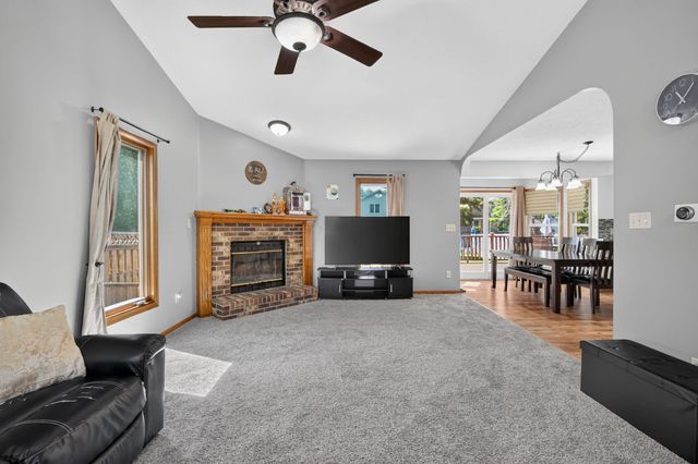 5008 Wistful Vista Drive, West Des Moines, IA 50265