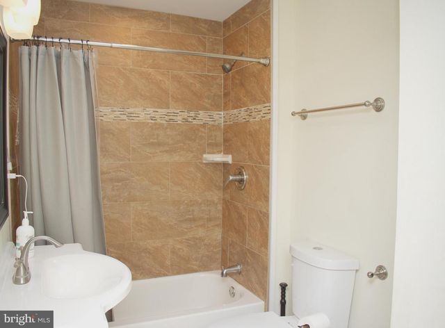 1128 ATWOOD RD, Philadelphia, PA 19151
