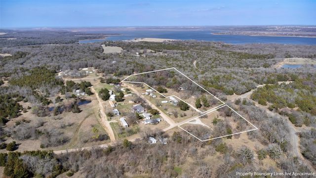 4185 Rock Creek Road, Whitesboro, TX 76273